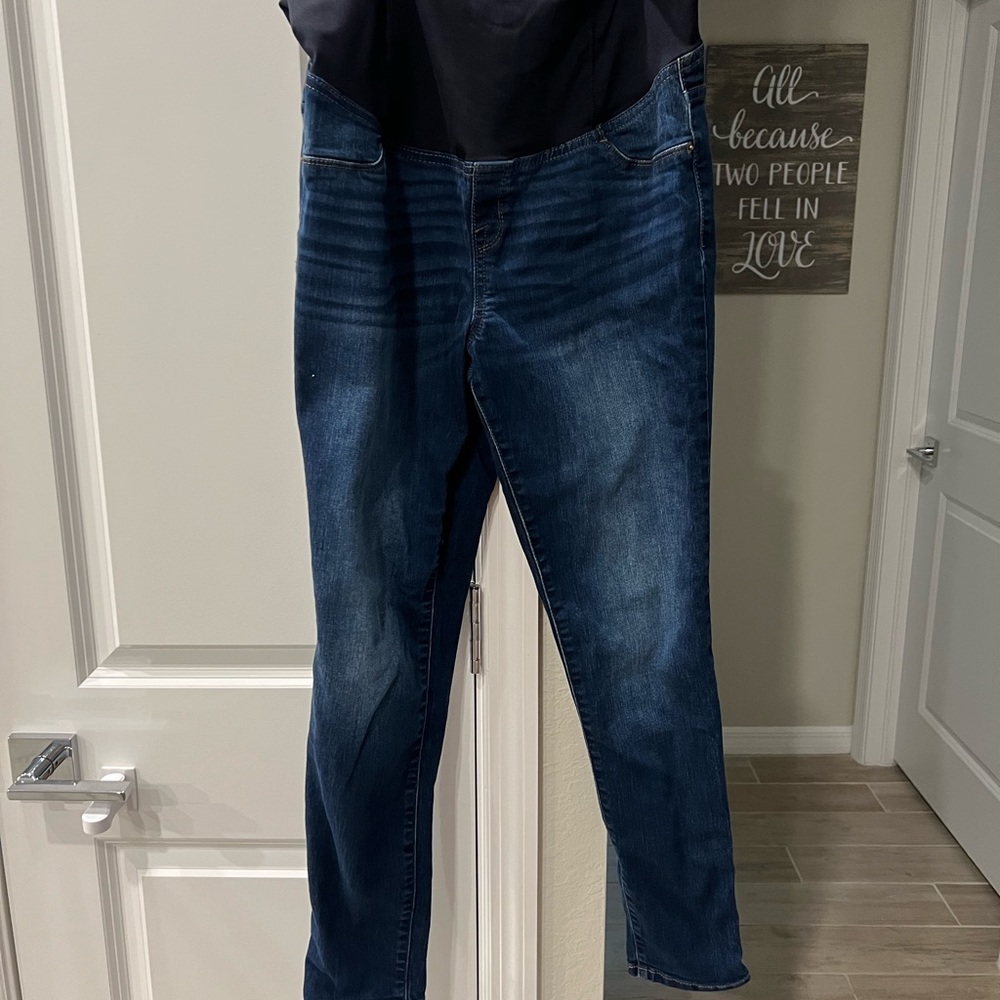 Ingrid & Isabel Maternity Jeans